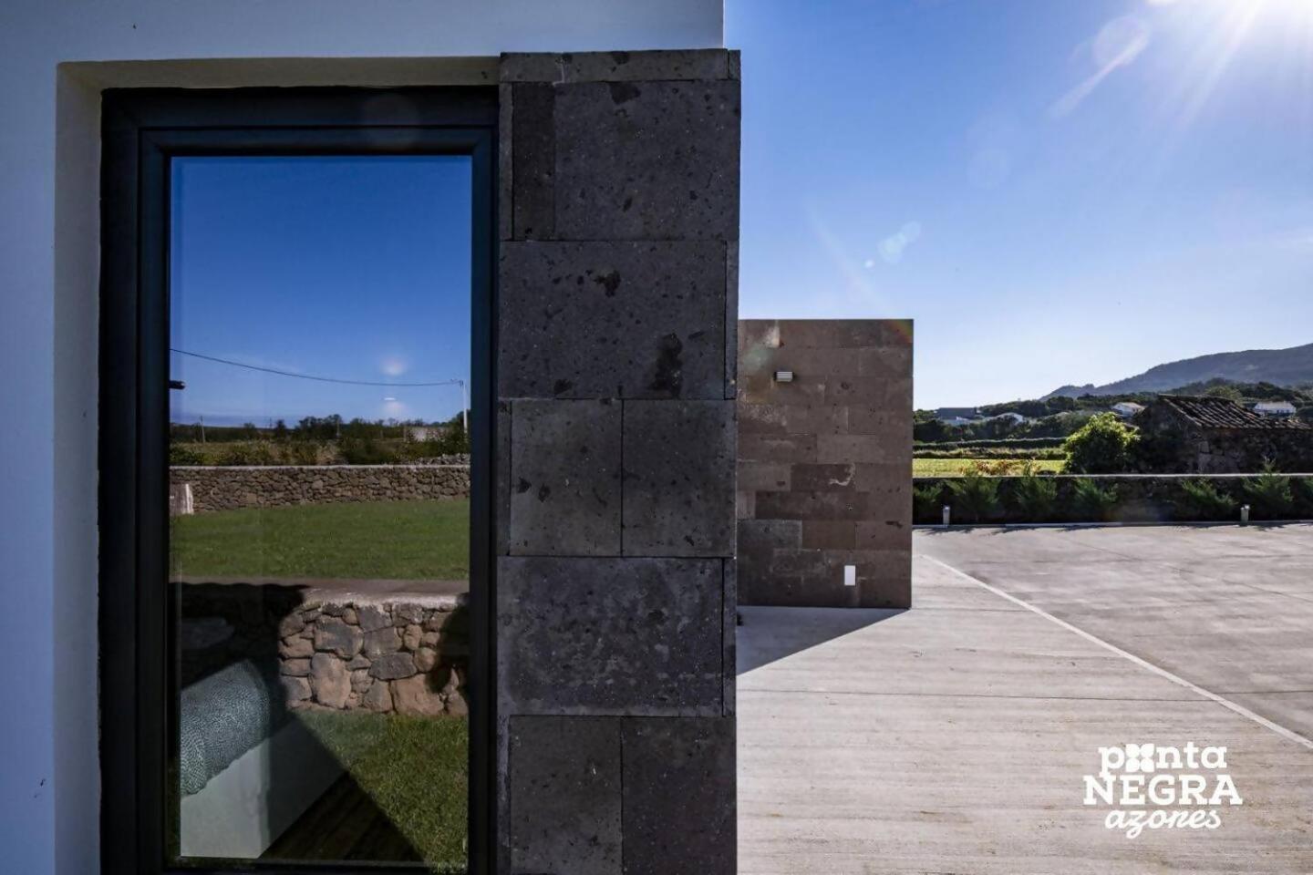 Beer House By Pontanegraazores Altares Bagian luar foto