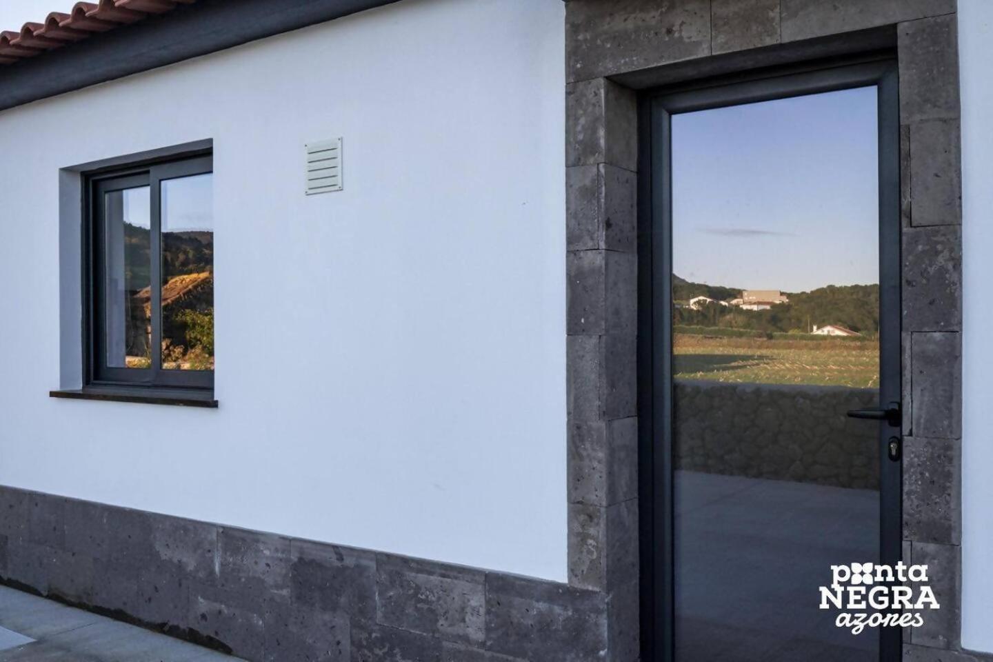 Beer House By Pontanegraazores Altares Bagian luar foto