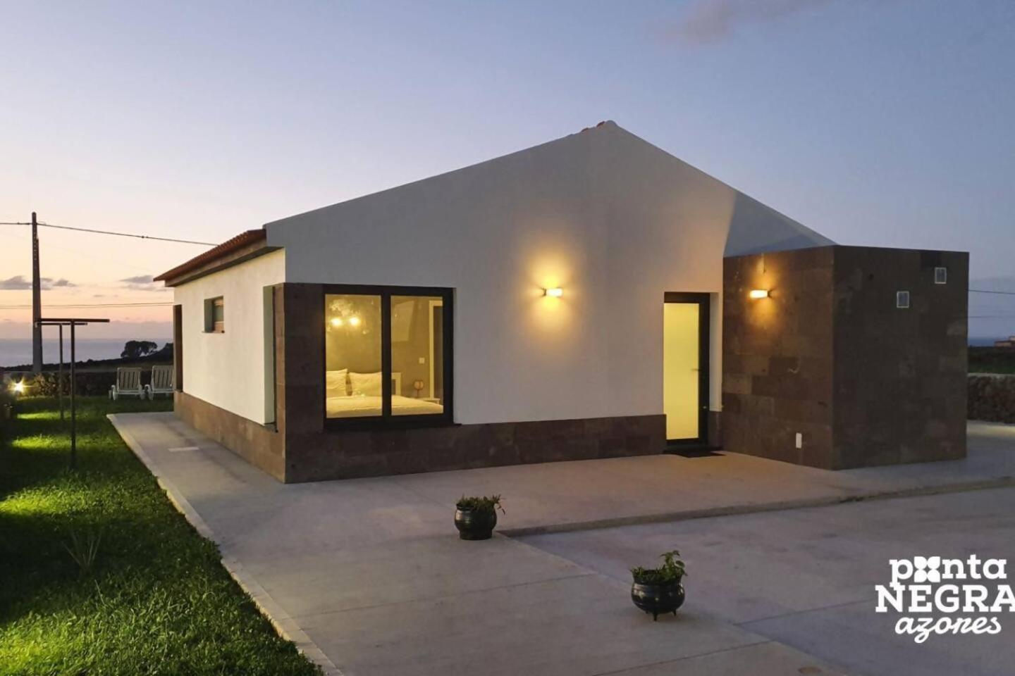 Beer House By Pontanegraazores Altares Bagian luar foto